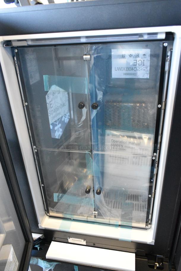 BRAND NEW SCRATCH AND DENT! Lumilinna ICE-SC40BXIWU Metal Commercial Single Door Beverage Cooler Crystallizer / Slush Cooler. Does Not Have Power Cord.115 Volts, 1 Phase. Tested and Working! - Image 4 of 5