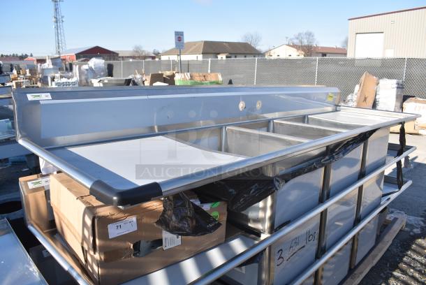 BRAND NEW SCRATCH AND DENT! Regency 600S32030230 Stainless Steel 3 Bay Sink w/ Dual Drain Boards. No Legs. - Image 1 of 5