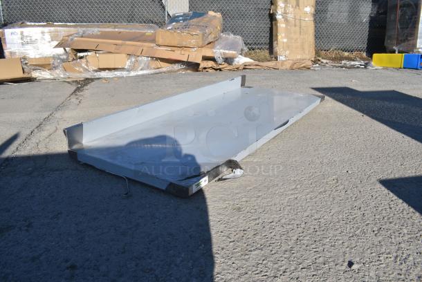BRAND NEW SCRATCH AND DENT! Regency 600TSB3072S 30" x 72" 16-Gauge Stainless Steel Commercial Work Tabletop - Image 2 of 4