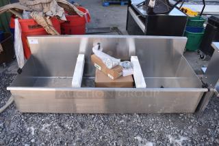 BRAND NEW SCRATCH AND DENT! Regency 600S32424SB 24" x 24" x 14" Three-Compartment Utility Sink for (1) 8" Center Faucet