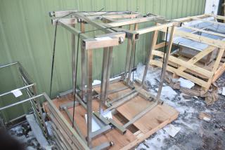 7 BRAND NEW SCRATCH AND DENT! Blodgett Metal Equipment Stands. 7 Times Your Bid!