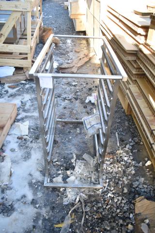 BRAND NEW SCRATCH AND DENT! Blodgett 60689 Metal Cassette 101 Pan Rack.