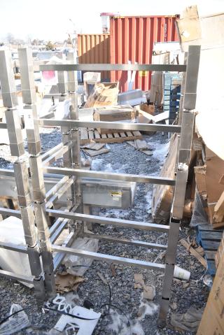 6 BRAND NEW SCRATCH AND DENT! Blodgett 61387 Metal Stacking Stand for 61/61-61/101. 6 Times Your Bid!