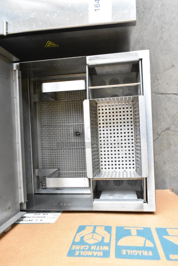BRAND NEW SCRATCH AND DENT! 2024 Fryclone 259OFM55 55 lb. Low-Profile Portable Fryer Oil Filter Machine with 2-Way Pump on Commercial Casters. 120 Volts, 1 Phase. - Image 6 of 8