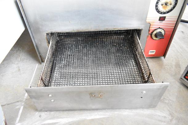QNC GF II Stainless Steel Commercial Countertop Electric Powered Ventless Greaseless Quik N Crispy Fryer. 240 Volts. - Image 4 of 6