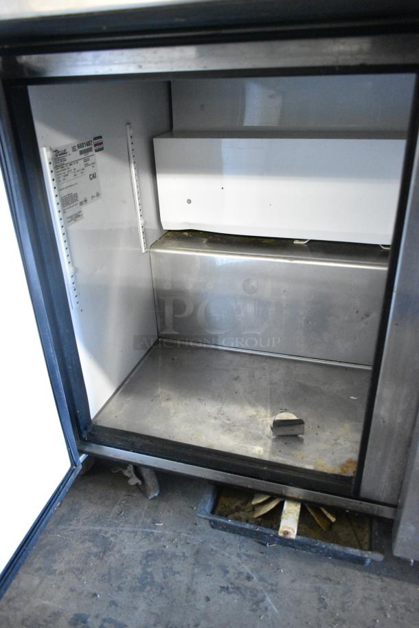 True TSSU-72-30M-B-ST Stainless Steel Commercial Sandwich Salad Prep Table Bain Marie Mega Top on Commercial Casters. 115 Volts, 1 Phase. Tested and Working! - Image 6 of 10