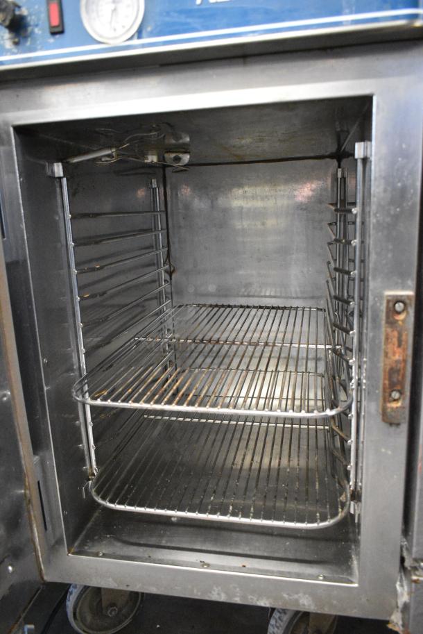 Alto Shaam 500-S Stainless Steel Commercial Heated Holding Cabinet on Commercial Casters. 120 Volts, 1 Phase. Tested and Working! - Image 5 of 7