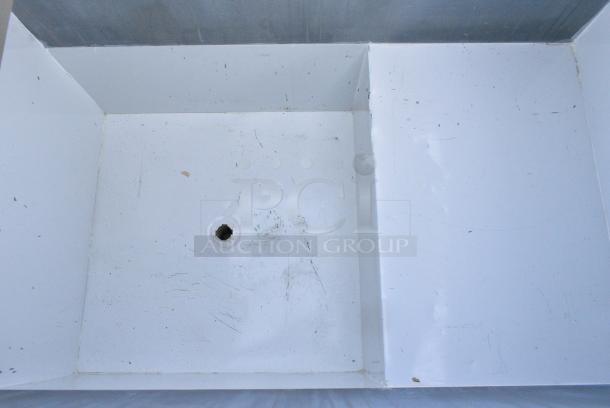 Stainless Steel Commercial Chest Freezer w/ Center Hinge Lid. 115 Volts, 1 Phase. - Image 5 of 6