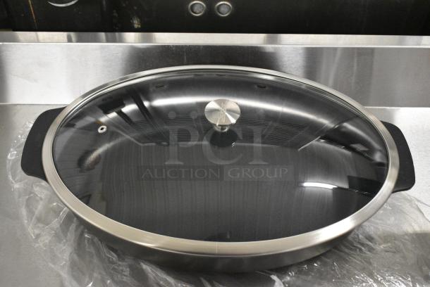 4 BRAND NEW SCRATCH AND DENT! Spring USA Motif Cook & Serve 8 Qt. Titanium Non-Stick Deep Oval Roaster with Cover 8270-8/38. 4 Times Your Bid! - Image 3 of 7