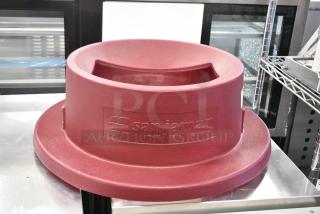 BRAND NEW SCRATCH AND DENT! San Jamar KA5500 KatchAll Magnetic Flatware Retriever 55 Gallon Trash Can Lid