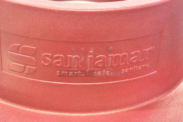 BRAND NEW SCRATCH AND DENT! San Jamar KA5500 KatchAll Magnetic Flatware Retriever 55 Gallon Trash Can Lid - Image 3 of 6