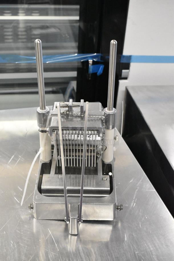 BRAND NEW SCRATCH AND DENT! Garde ONSLIC14 1/4" Onion / Produce Slicer - Image 5 of 9