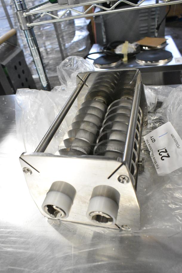 BRAND NEW SCRATCH AND DENT! Metal Piece for Pasta Machine - Image 5 of 5
