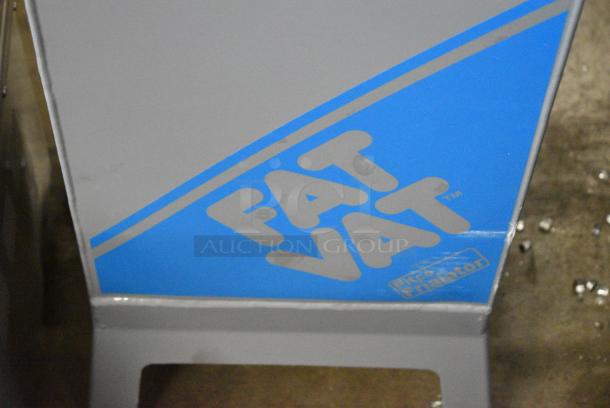 BRAND NEW SCRATCH AND DENT! Pitco Frialator D9109105 FAT VAT 40 lb. Waste Oil Transport Container - Image 2 of 7