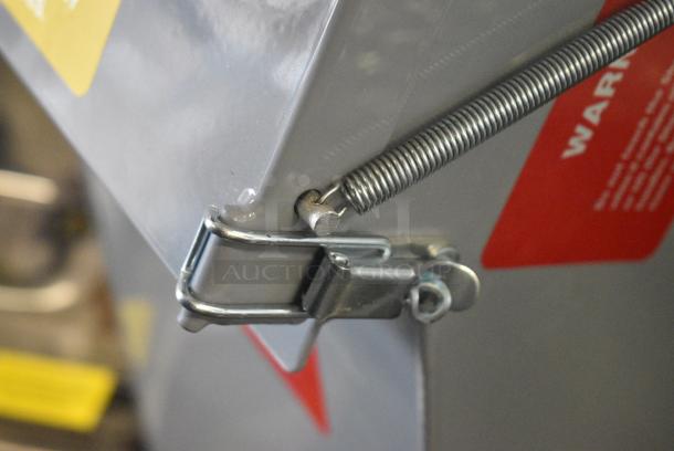 BRAND NEW SCRATCH AND DENT! Pitco Frialator D9109105 FAT VAT 40 lb. Waste Oil Transport Container - Image 3 of 7