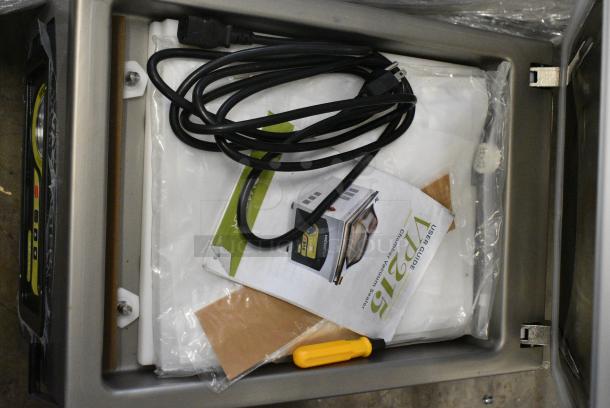 BRAND NEW SCRATCH AND DENT! Vacmaster VP215 Stainless Steel Commercial Countertop Chamber Vacuum Packaging Machine with 10 1/4" Seal Bar. 120 Volts, 1 Phase. Tested and Working! - Image 4 of 5