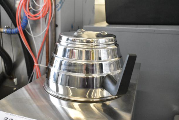 BRAND NEW SCRATCH AND DENT! Estella AIS0DAF 236ECSB1 Stainless Steel Commercial Countertop Coffee Machine w/ Hot Water Dispenser, Metal Brew Basket and Poly Brew Basket. 120 Volts, 1 Phase. - Image 7 of 9