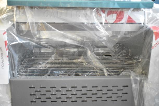 BRAND NEW SCRATCH AND DENT! 2024 Avantco 184T140 Stainless Steel Commercial 10" Wide Conveyor Toaster with 3" Opening. 120 Volts, 1 Phase. Tested and Working! - Image 4 of 7