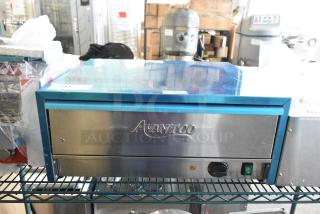 BRAND NEW SCRATCH AND DENT! Avantco 177BW32 Stainless Steel Commercial 32 Bun Warmer. 120 Volts, 1 Phase. Tested and Working!