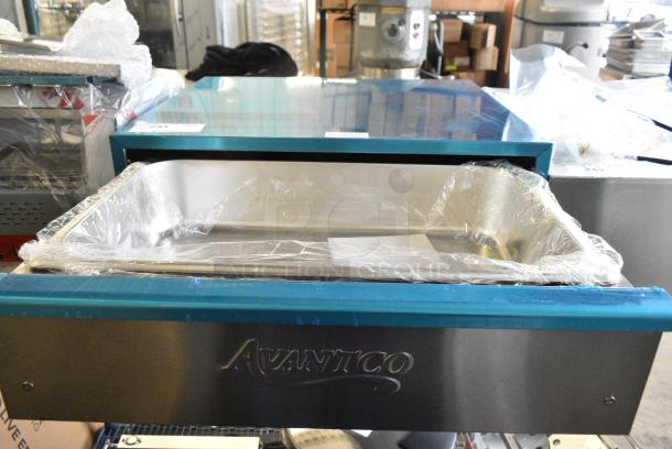 BRAND NEW SCRATCH AND DENT! Avantco 177BW32 Stainless Steel Commercial 32 Bun Warmer. 120 Volts, 1 Phase. Tested and Working! - Image 4 of 7