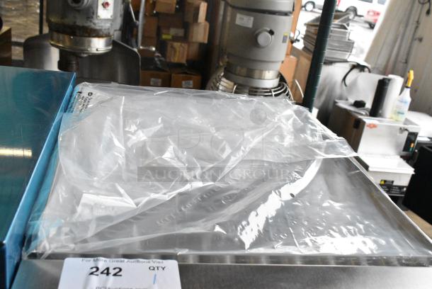 BRAND NEW SCRATCH AND DENT! 2024 Avantco 177RG1830 Stainless Steel Commercial 30 Hot Dog Roller Grill with 11 Rollers. 120 Volts, 1 Phase. Tested and Working! - Image 3 of 10
