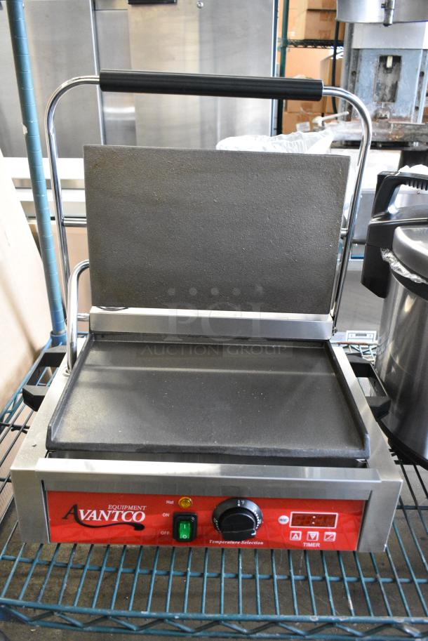 BRAND NEW SCRATCH AND DENT! 2024 Avantco 177PG200ST Stainless Steel Commercial Panini Sandwich Grill with Timer, Smooth Plates, and 13 3/8" x 8 3/4" Cooking Surface. 120 Volts, 1 Phase. Tested and Working! - Image 4 of 8
