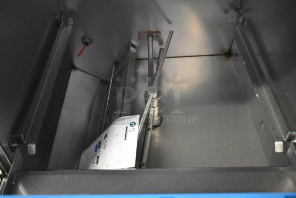BRAND NEW SCRATCH AND DENT! 2024 Noble WAREFORCE UH30-FND Stainless Steel Commercial Hi Temp High Temperature Undercounter Dishwasher. 208/230 Volts, 1 Phase. - Image 5 of 7