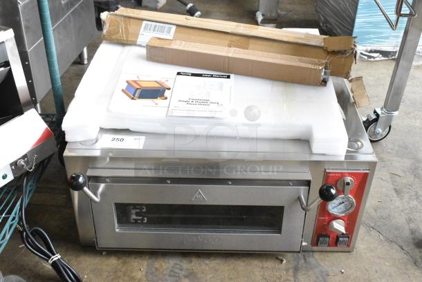BRAND NEW SCRATCH AND DENT! Avantco 177DPO18S Stainless Steel Single Deck Countertop Pizza/Bakery Oven. 120 Volts, 1 Phase. Tested and Working! - Image 1 of 8
