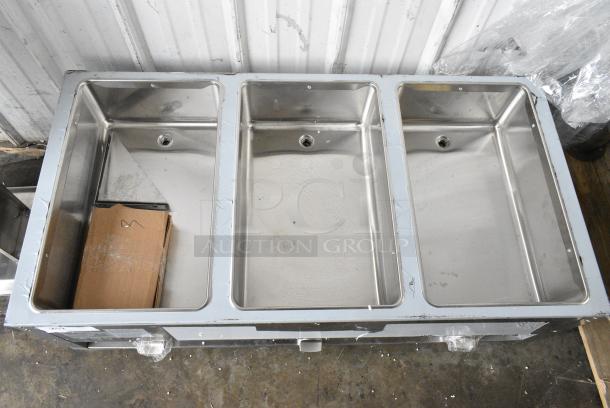 BRAND NEW SCRATCH AND DENT! 2024 ServIt 423EST3WS Stainless Steel Commercial Electric Powered 3 Bay Steam Table. Tested and Working! - Image 6 of 7