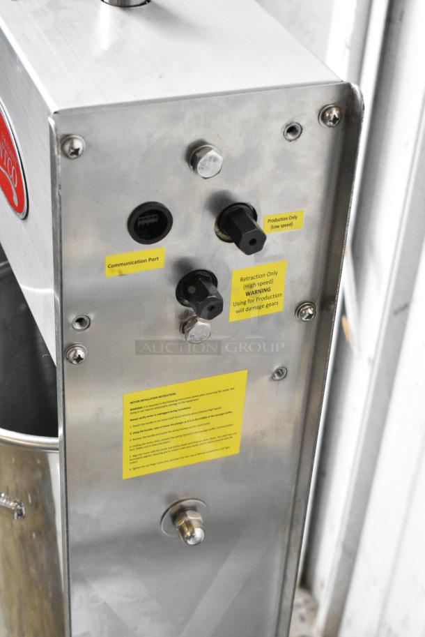 BRAND NEW SCRATCH AND DENT! Avantco Stainless Steel Countertop Sausage Stuffer. - Image 5 of 5