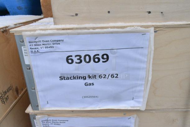 4 BRAND NEW SCRATCH AND DENT! Blodgett 63069 Stacking Kit for 62/62 Gas Ovens. 4 Times Your Bid! - Image 4 of 7