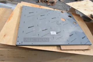 4 BRAND NEW SCRATCH AND DENT! Items Including 63067 Stacking Kit 61/61 Gas. 4 Times Your Bid!