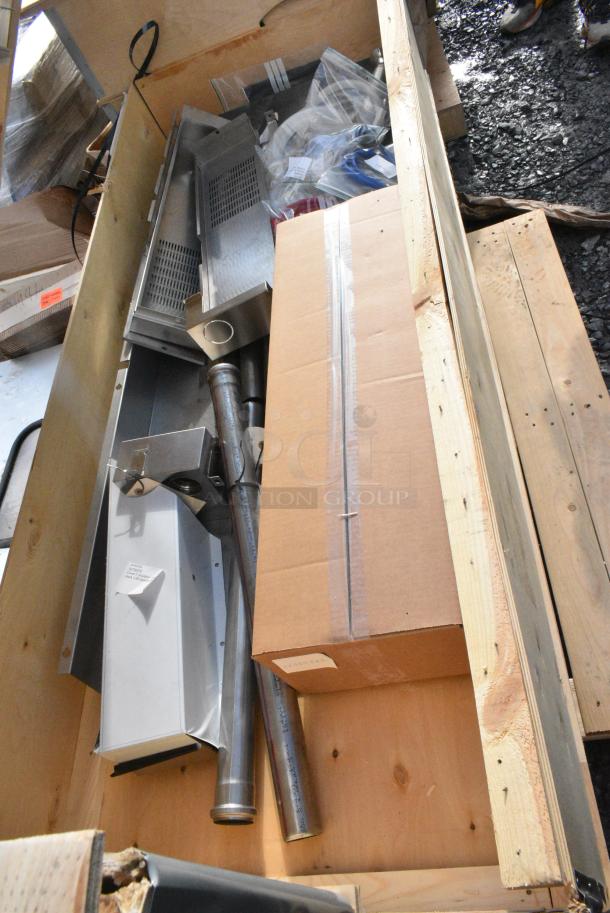 4 BRAND NEW SCRATCH AND DENT! Items Including 63067 Stacking Kit 61/61 Gas. 4 Times Your Bid! - Image 8 of 11