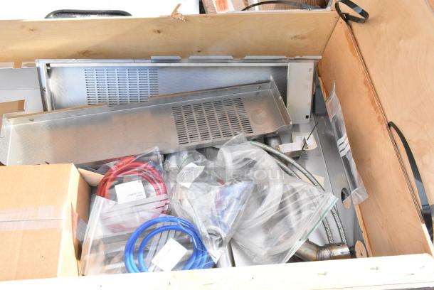 4 BRAND NEW SCRATCH AND DENT! Items Including 63067 Stacking Kit 61/61 Gas. 4 Times Your Bid! - Image 10 of 11