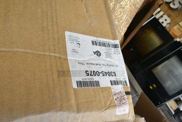 40 BRAND NEW! Boxes Including 760FFLRGWHT Choice Large 16 oz. White Paper Scoop Cup - 1000/Case, 4339BULK Choice 9" White Uncoated Paper Plate - 1000/Case, 130WSPOON Choice Medium Weight White Polypropylene Plastic Teaspoon - 1000/Case, 346WKFSNSPM Choice White Medium Weight Wrapped Polypropylene Plastic Cutlery Pack with Napkin and Salt / Pepper Packets - 500/Case, 245WEDGEPZZA Choice White Clay Coated Clamshell Pizza Slice Box - 400/Case, 99910RIPKRFT EcoChoice 10 oz. Double Wall Kraft Compostable Paper Hot Cup. 40 Times Your Bid! - Image 5 of 10