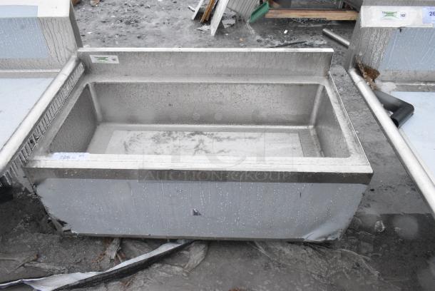 BRAND NEW SCRATCH AND DENT! Regency 600IB2136C7 21" x 36" Underbar Ice Bin with 7 Circuit Post-Mix Cold Plate and Bottle Holders. No Legs. - Image 1 of 4