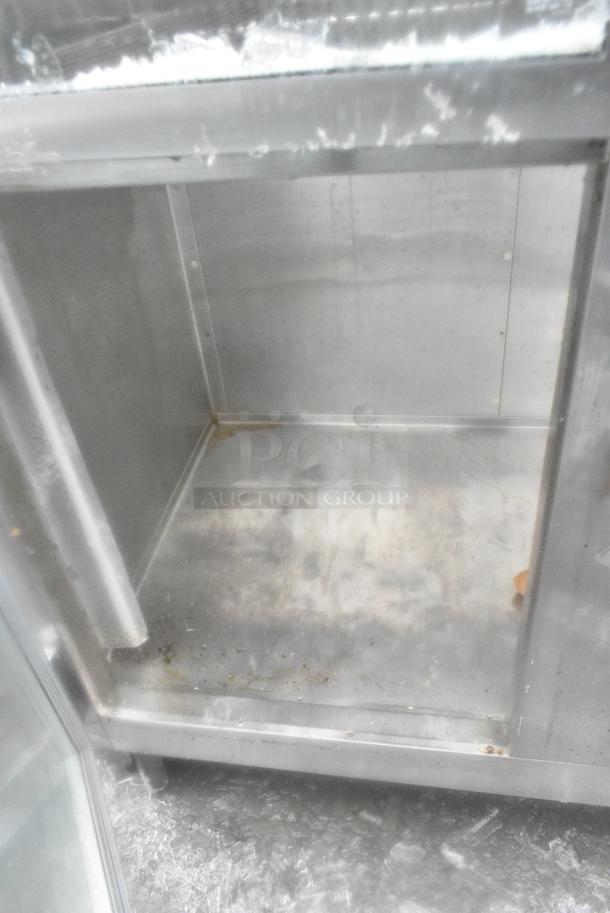 BRAND NEW SCRATCH AND DENT! Traulsen RHT232WUT-HHG Stainless Steel Commercial 58" 2 Section 4 Door Reach In Refrigerator Merchandiser on Commercial Casters. 115 Volts, 1 Phase. - Image 4 of 8