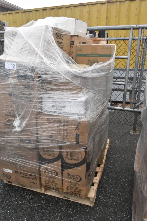 25 BRAND NEW! Boxes Including 2 Box 500CC32P Choice Clear PET Plastic Cold Cup - 32 oz. - 500/Case, Choice Cup Carriers, Choice Microwaveable Containers. 25 Times Your Bid! - Image 2 of 9