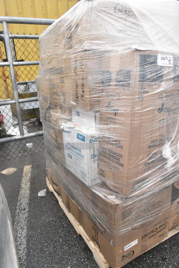 25 BRAND NEW! Boxes Including 2 Box 500CC32P Choice Clear PET Plastic Cold Cup - 32 oz. - 500/Case, Choice Cup Carriers, Choice Microwaveable Containers. 25 Times Your Bid! - Image 3 of 9