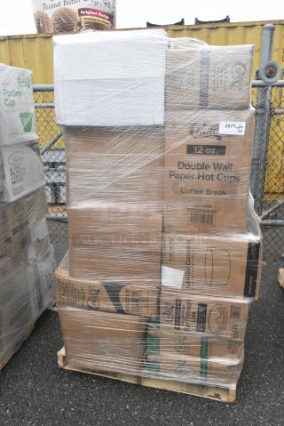 25 BRAND NEW! Boxes Including 50012DWALLC Choice 12 oz. Coffee Break Print Smooth Double Wall Paper Hot Cup - 500/Case, 500CC32P Choice Clear PET Plastic Cold Cup - 32 oz. - 500/Case, 500LSTRWLW Choice 9, 12, 16, 20, and 24 oz. Clear Sip-Through Lid with Extra-Wide Opening - 1000/Case, 2 Box 395RP09 EcoChoice No PFAS Added Bamboo / Bagasse Blend 9" Plate - 500/Case, CHoice #3 Paper Food Containers, Choice Portion Cups. 25 Times Your Bid!