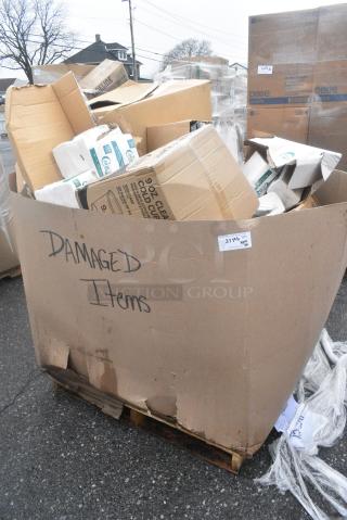20 BRAND NEW! Boxes Including Choice Napkins, Poly Bottles, 500CC9 Choice 9 oz. Clear PET Customizable Plastic Squat Cold Cup - 1000/Case. 20 Times Your Bid!