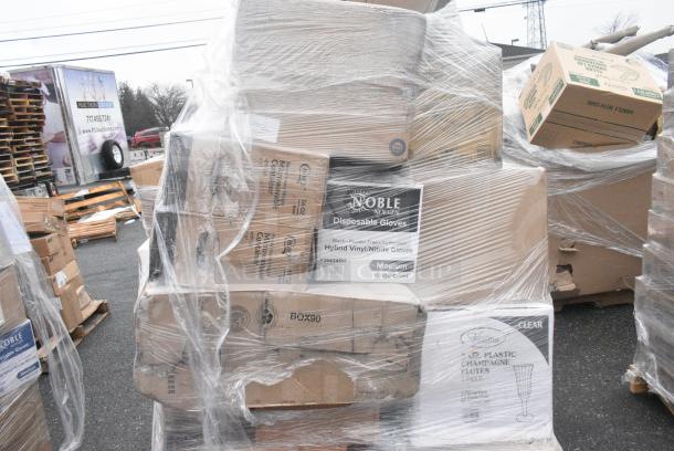 25 BRAND NEW! Boxes Including 127RD16BULK Choice 16 oz. Customizable Microwavable Translucent Round Deli Container - 500/Case, 2 Box 347FC1P5 Visions 5 oz. Heavy Weight Clear 1-Piece Plastic Champagne Flute - 96/Case, Choice Deli Containers. 25 Times Your Bid! - Image 4 of 11
