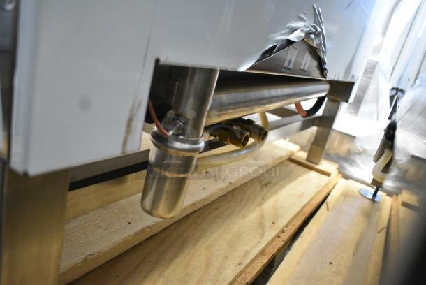 BRAND NEW SCRATCH AND DENT! Blodgett BCM-202/K 2.20 Stainless Steel Commercial Electric Powered Roll In Rack Combi Convection Oven w/ View Through Door. 240 Volts, 3 Phase. - Image 8 of 9