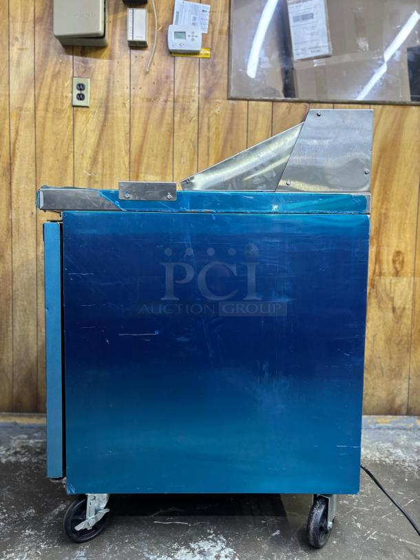 BRAND NEW DUKERS DSP29 1-Door Commercial Food Prep Table Refrigerator in Stainless Steel - Image 6 of 8
