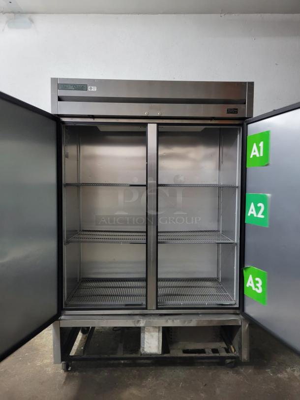 True T-49F-HC 49 Cu.Ft Two Section Stainless Reach-in Freezer - Image 4 of 6