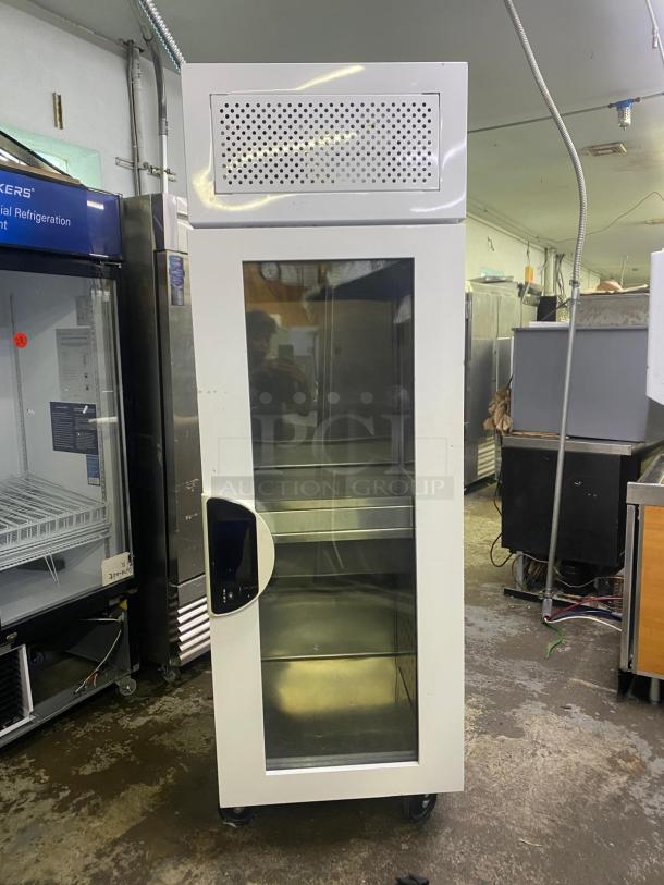 True 28" One Section Reach In Refrigerator Right Hinge Glass Door, 115v - Image 1 of 4