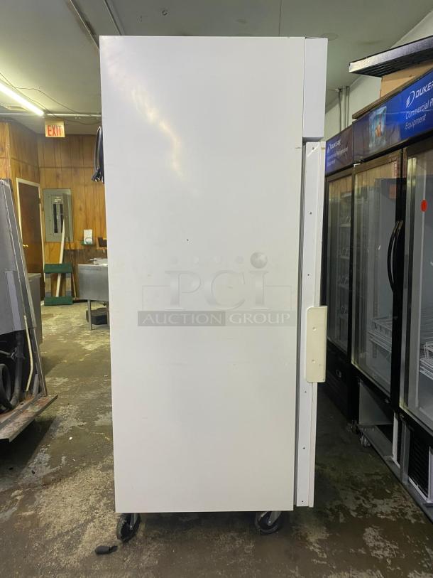 True 28" One Section Reach In Refrigerator Right Hinge Glass Door, 115v - Image 2 of 4
