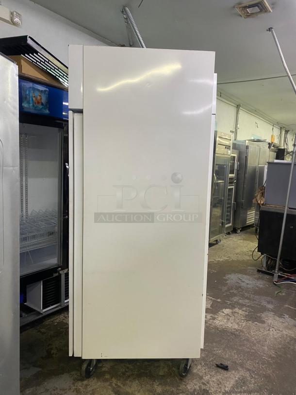 True 28" One Section Reach In Refrigerator Right Hinge Glass Door, 115v - Image 3 of 4