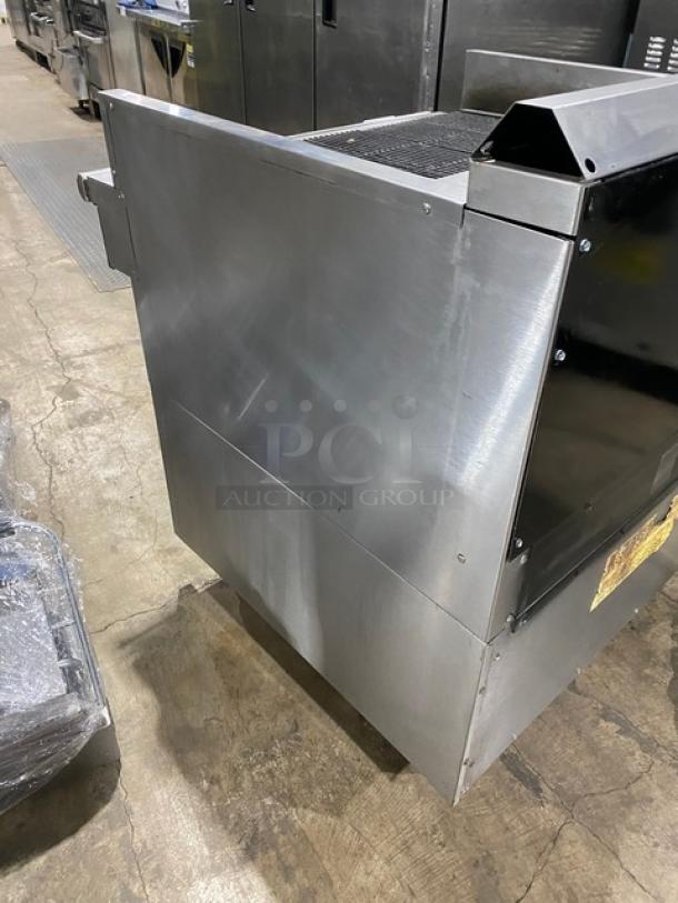 NICE! U.S. Range Commercial Stainless Steel Natural Gas Powered Char Broiler! With Back & Side Splash! With Pan Rail & Enclosed Base! On Legs! - Image 4 of 8