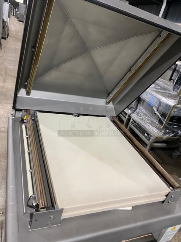 AMAZING! Sipromac Commercial Stainless-Steel Free-Standing Heavy Duty Chamber Vacuum Sealing Machine! On Casters! - Image 5 of 8